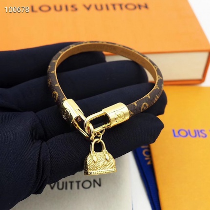 Louis Vuitton Bracelets in 127282