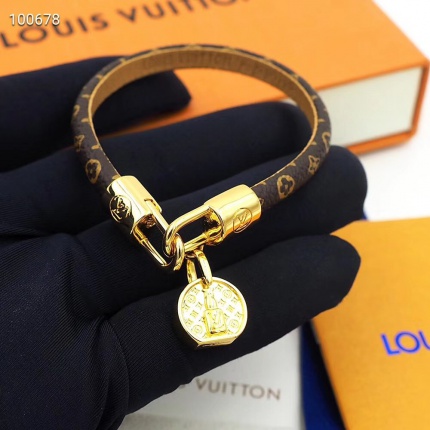 Louis Vuitton Bracelets in 127283