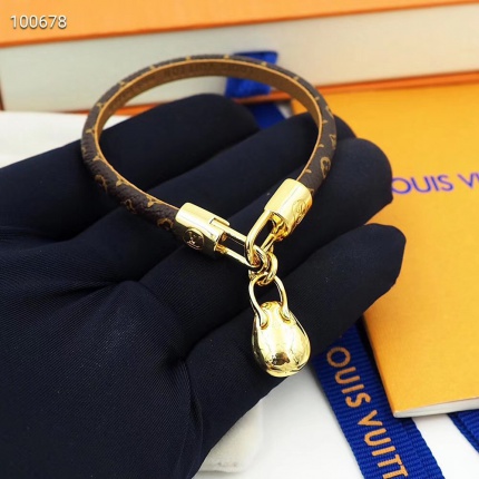 Louis Vuitton Bracelets in 127286