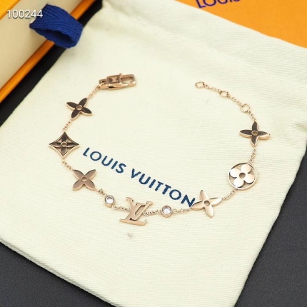 Louis Vuitton Bracelets in 127299