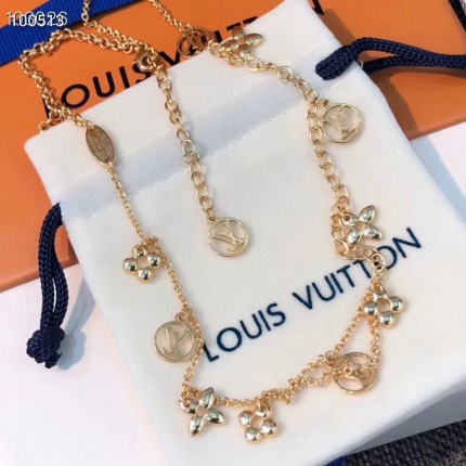 Louis Vuitton Necklace in 127313
