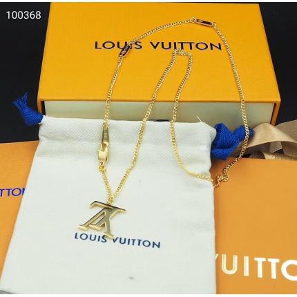 Louis Vuitton Necklace in 127320