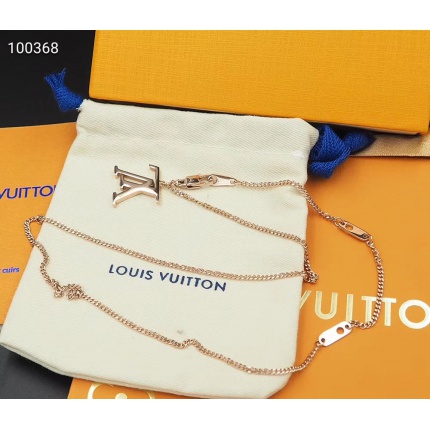 Louis Vuitton Necklace in 127322
