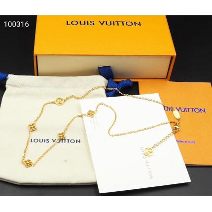 Louis Vuitton Necklace in 127332