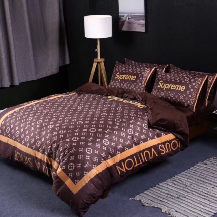 Louis Vuitton Bed Sheets in 127798