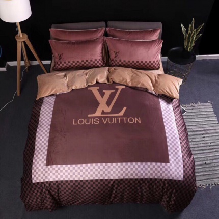 Louis Vuitton Bed Sheets in 127799