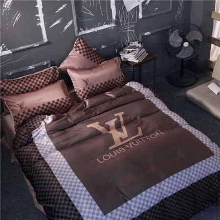 Louis Vuitton Bed Sheets in 127808