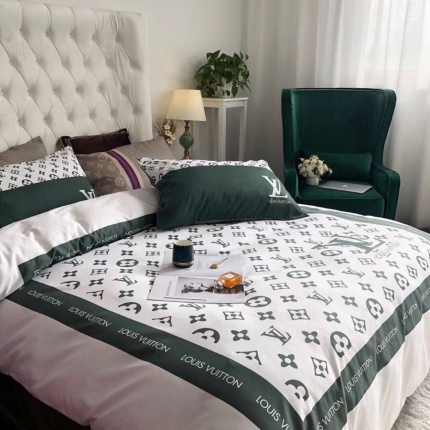 Louis Vuitton Bed Sheets in 127809