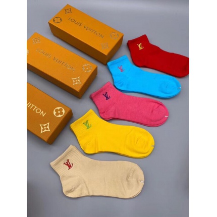 Louis Vuitton Socks a pack within 5 pairs in 127831