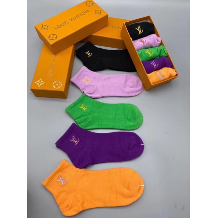Louis Vuitton Socks a pack within 5 pairs in 127832