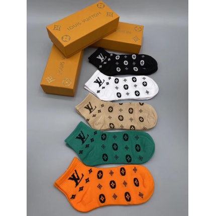 Louis Vuitton Socks a pack within 5 pairs in 127833