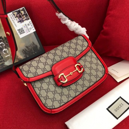 Gucci AAA Quality Hangbags in 128950