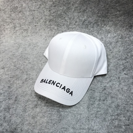 Balenciage  Hats m1 in 128962