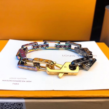 Louis Vuitton Bracelets in 129009
