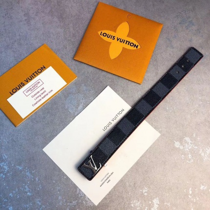 Louis Vuitton Bracelets in 129011