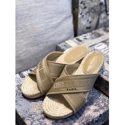 New Arrivals Dior Slippers For Women in 129257