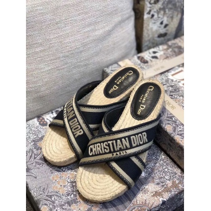 New Arrivals Dior Slippers For Women in 129258