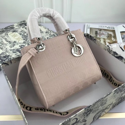 New Arrivals Dior AAA quality Handbags in 129264
