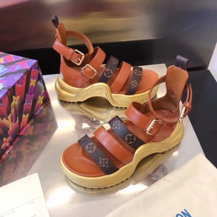 New Arrivals Louis Vuitton Sandals For Women in 129293