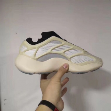 Adidas Yezzy 700 V3 Sneakers for Men in 129330