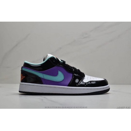 Nike Air Jordan 1 Low Sneakers in 129337