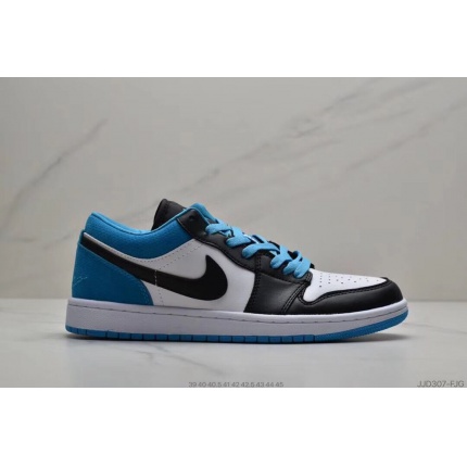 Nike Air Jordan 1 Low Sneakers in 129342