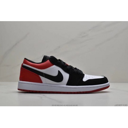 Nike Air Jordan 1 Low Sneakers in 129343