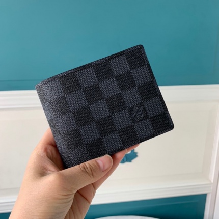 Louis Vuitton AAA Quality Wallets in 129580