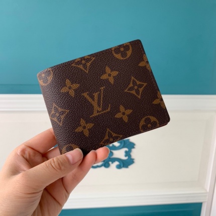Louis Vuitton AAA Quality Wallets in 129581