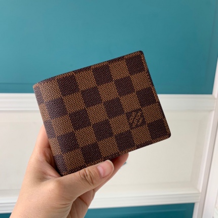 Louis Vuitton AAA Quality Wallets in 129582