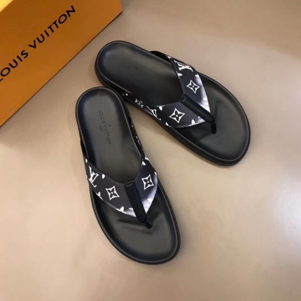 New Arrivals Louis Vuitton high quality Slippers For Men in 129916