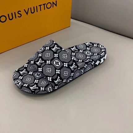 New Arrivals Louis Vuitton high quality Slippers For Men in 129923