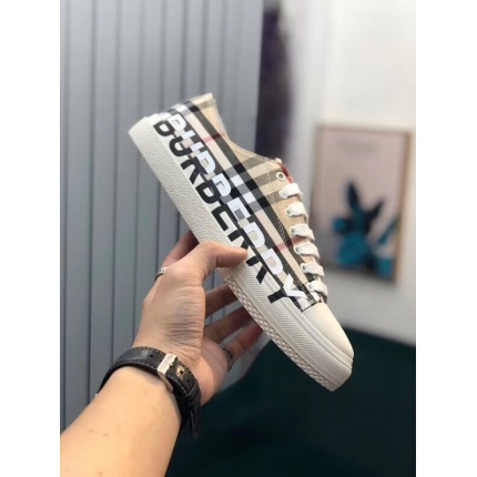 Burberry Sneakers For Men in 130175