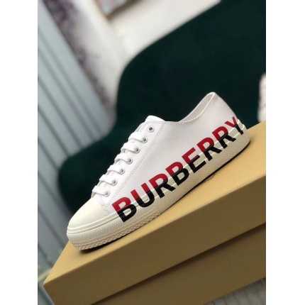 Burberry Sneakers For Men in 130177