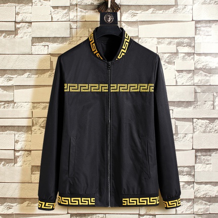 Versace Thin Jackets For Men in 130573