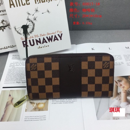 Louis Vuitton Walltes in 130925