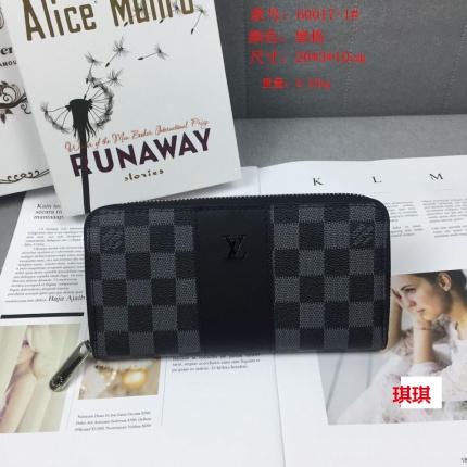 Louis Vuitton Walltes in 130927