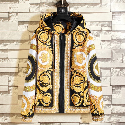 Versace Thin Jackets For Men in 131040