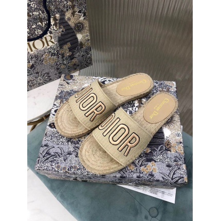 New Arrivals Dior Slippers For Women in 131120