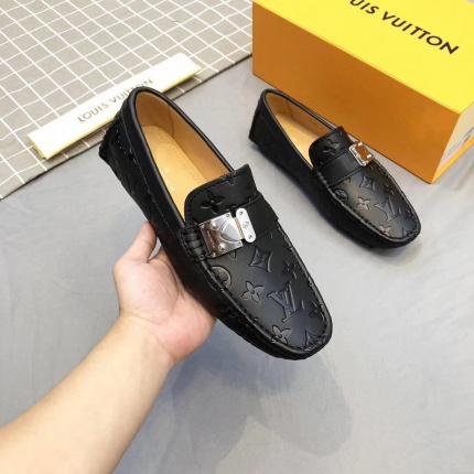New Arrivals Louis Vuitton top quality Leather Loafers For Men in 131192