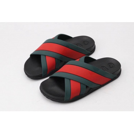 Gucci Slippers For Men in 132281