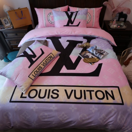 Louis Vuitton AAA Bed Sheets in 132718