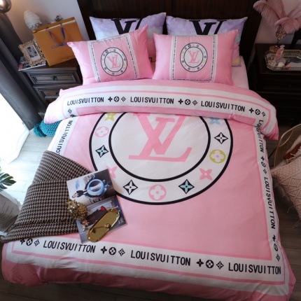 Louis Vuitton AAA Bed Sheets in 132719