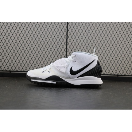 Nike Basketball Sneakers in 133111