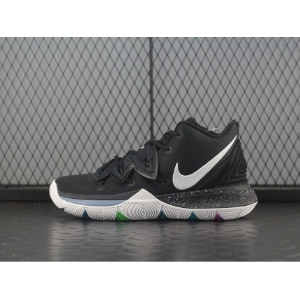 Nike Basketball Sneakers in 133120