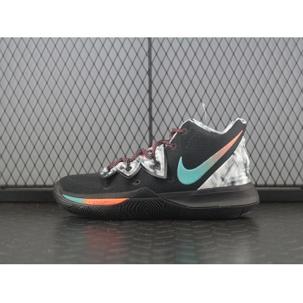 Nike Basketball Sneakers in 133121