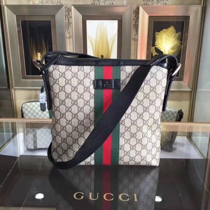 New Arrivals High quality Gucci Crossbody Bag For Men   in 133282