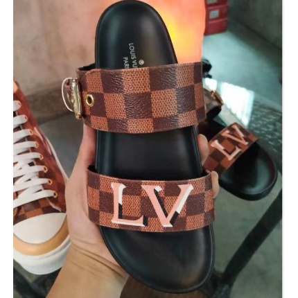 Louis Vuitton Slippers For Women in 133312