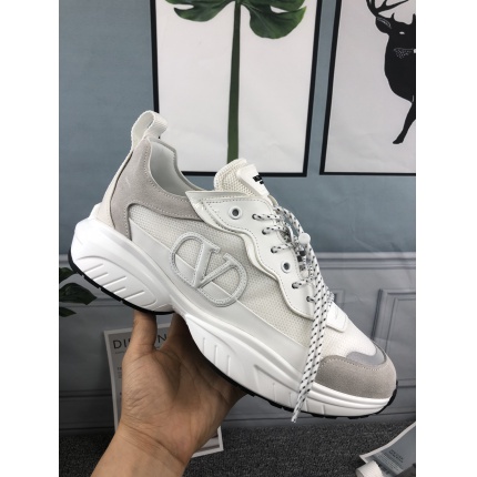 New Arrivals Valentino Sneaker size 35-45 in 133426