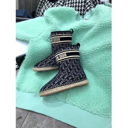 Dior Boots For Women in 133668